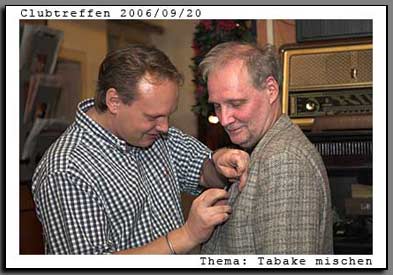 Übergabe der Clubwappen